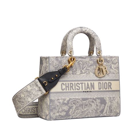 lady dior ricamata|Lady D.